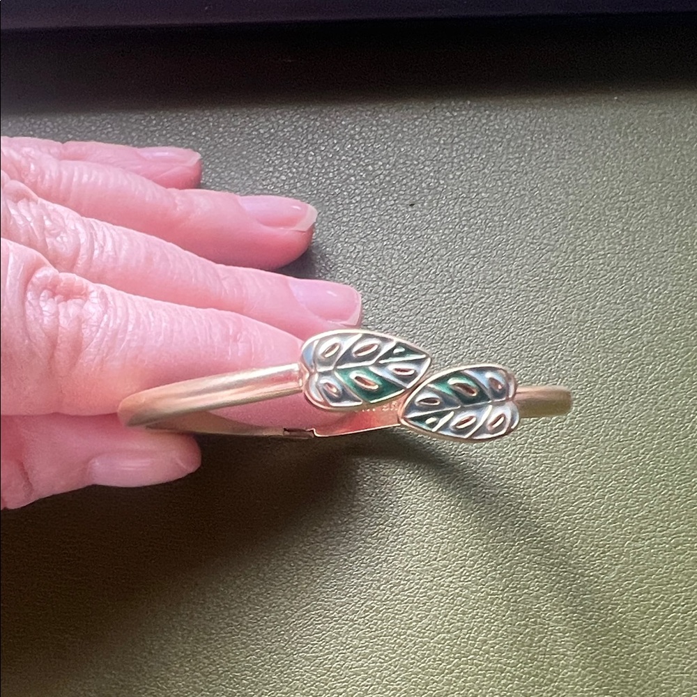 Lucky Brand Gold-Tone Leaf Enamel Hinge Bracelet
